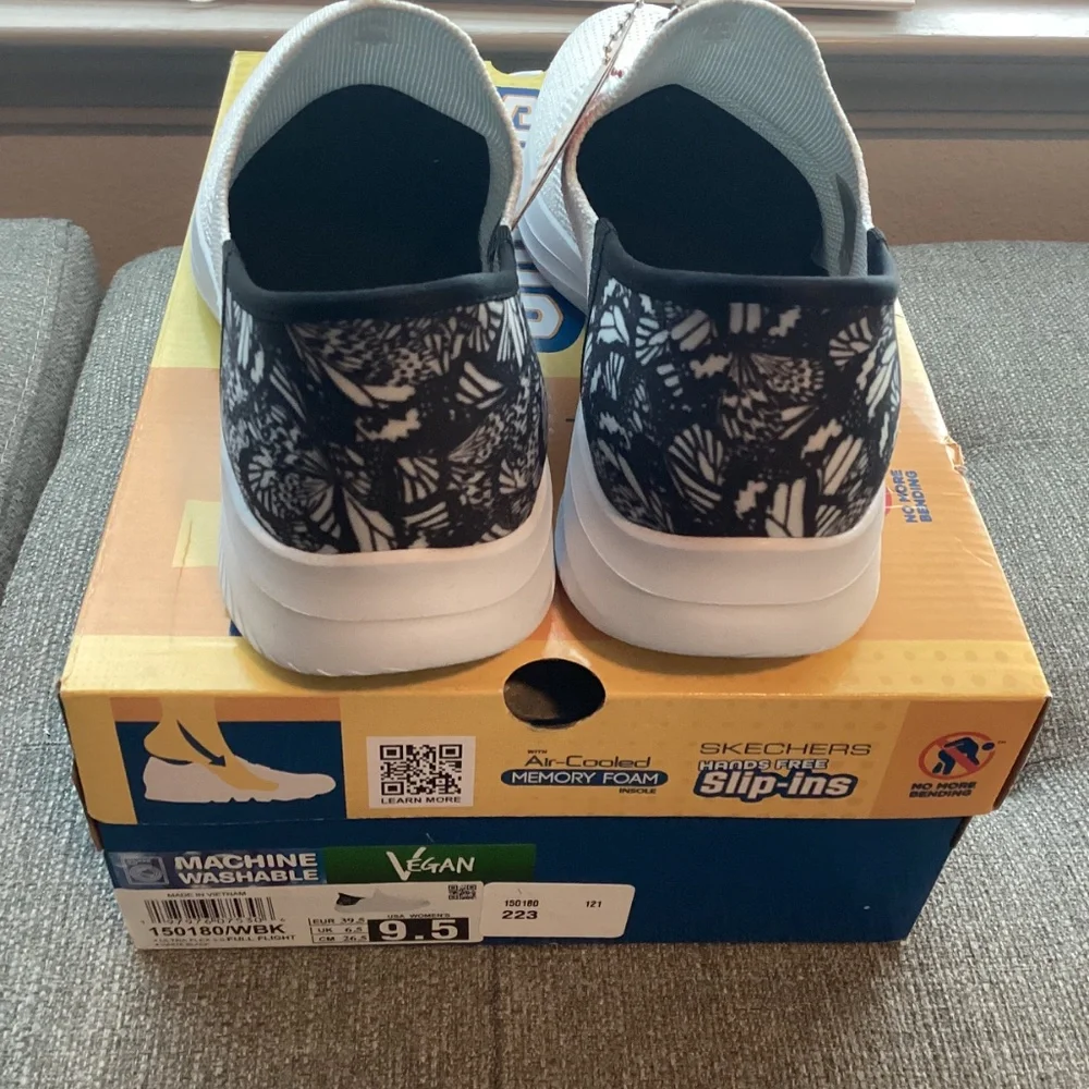 Skechers Women's Slip-Ins: Ultra Flex 3.0 - Full Flight Casual Sneakers, 9.5 - Picture 7 of 10